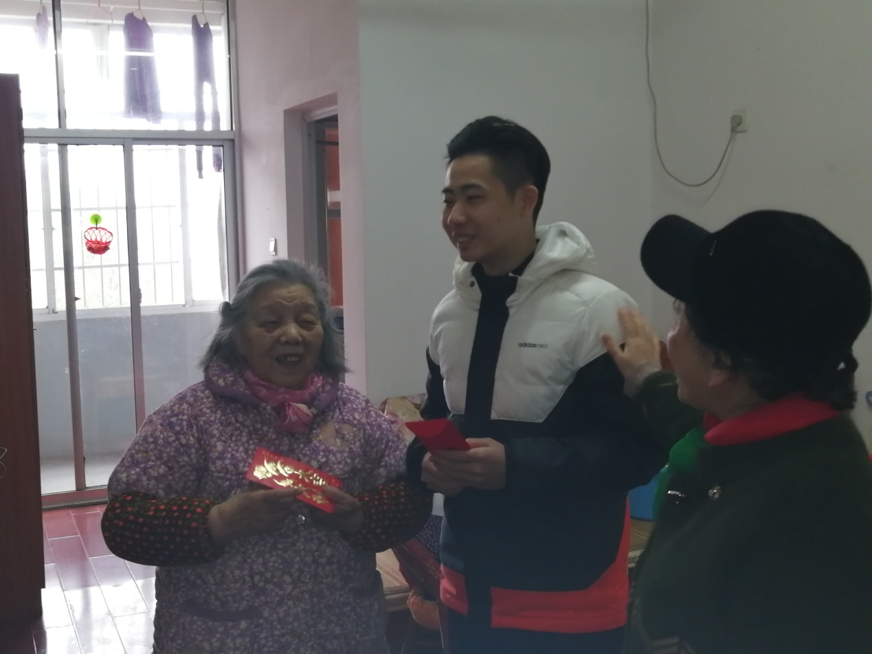 溫情滿除夕，愛心暖人心